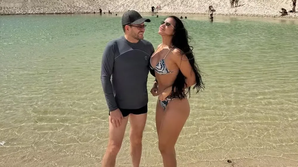 Ximbinha curte férias ao lado da esposa em cenário paradisíaco no Maranhão