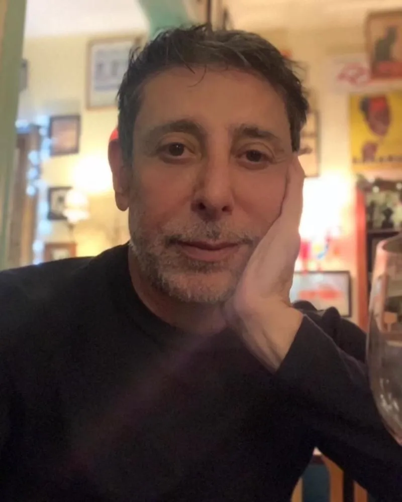 Cassio Scapin, o Nino de 'Castelo Rá-Tim-Bum', reflete sobre sexualidade: “Nunca entrei no armário”