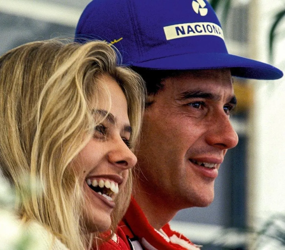 Galisteu comenta relação conturbada com a família de Ayrton Senna