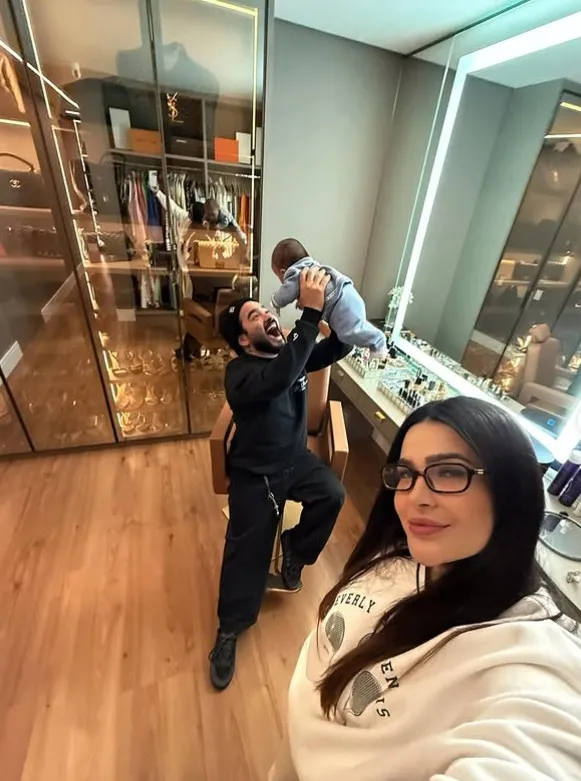 Filho de Yudi Tamashiro e Mila Braga, de apenas 40 dias, precisará passar por cirurgia