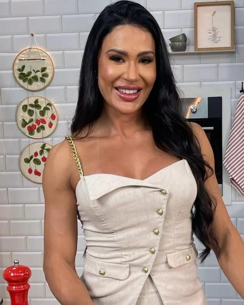 Gracyanne Barbosa se defende após críticas por frequentar igreja “Deveriam ficar felizes”