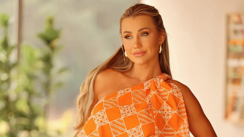 Ana Paula Siebert diz que seguirá mostrando a filha nas redes: “Não vou viver em prisão invisível”