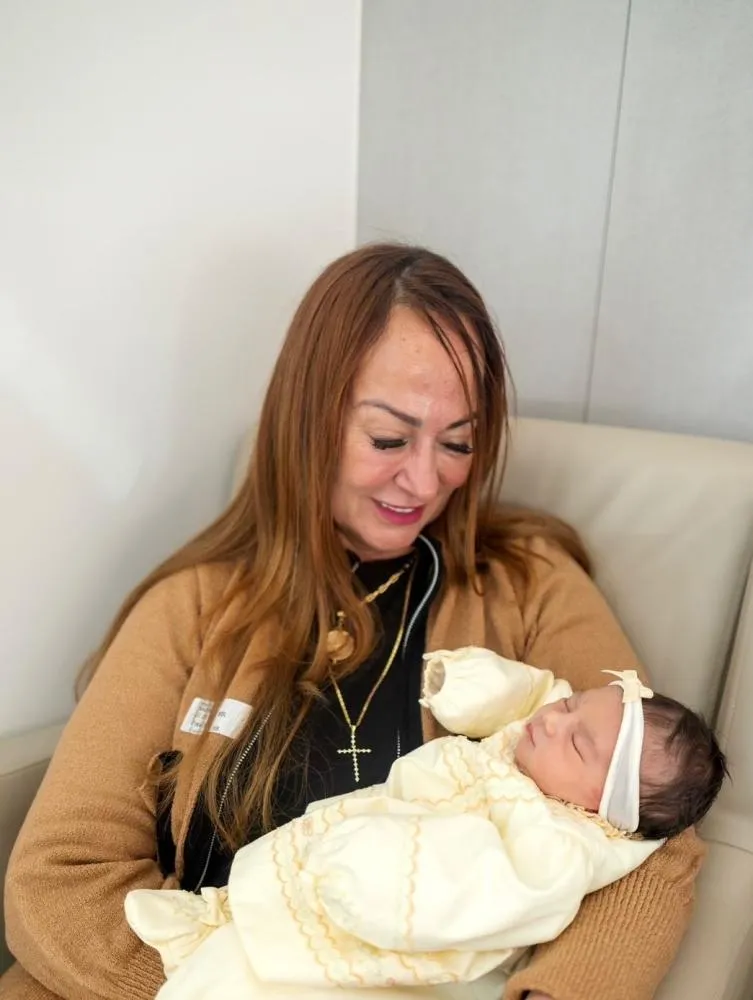 Mãe de Neymar, Nadine Gonçalves se derrete ao posar com a neta, Mel