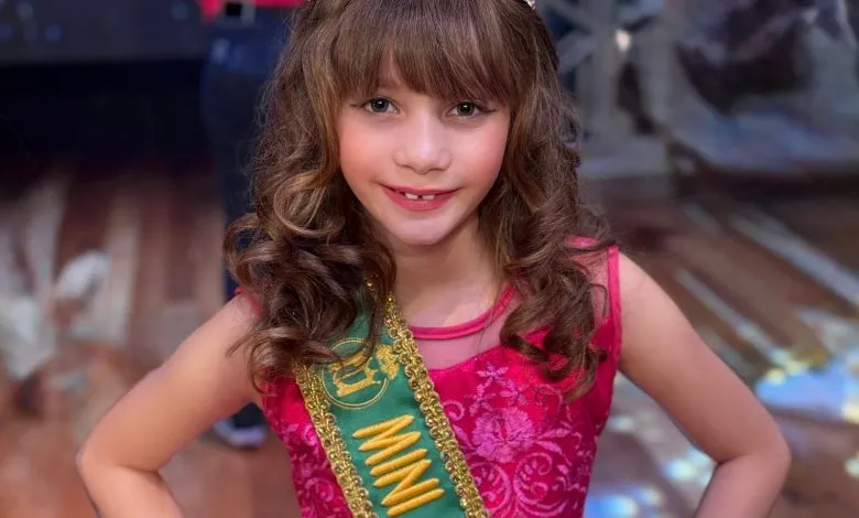 Alycia Vitória Soares é Eleita Mini Miss Brasil 2025 e Leva Alegria ao Mundo da Moda Infantil