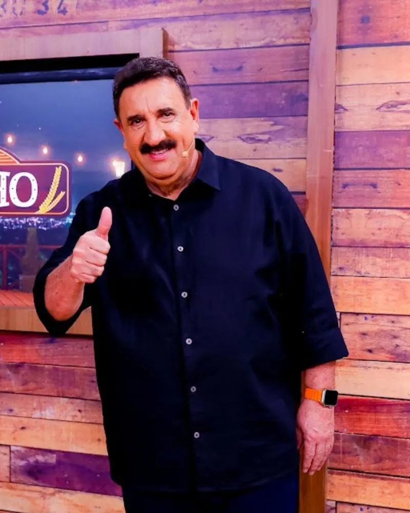 Ratinho diz que não quer filho na disputa presidencial: “É difícil, mas ele tem competência”