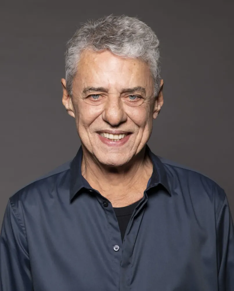Chico Buarque processa Facebook após uso indevido de música em vídeo com IA e crítica política