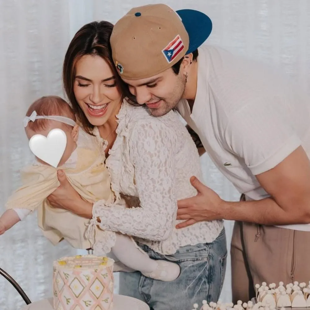 Luan Santana e Jade Magalhães comemoram os 7 meses da filha Serena