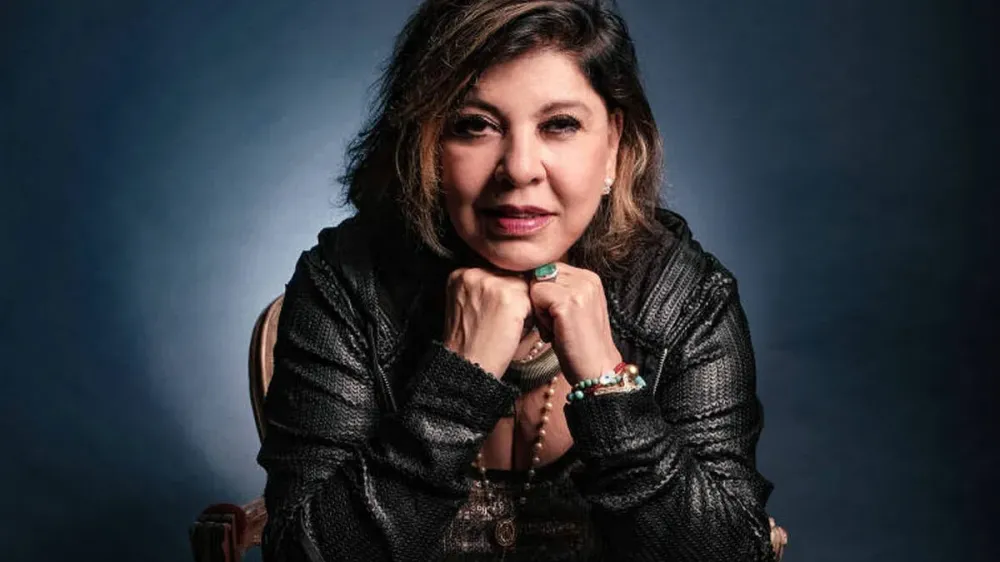 Roberta Miranda se defende após empurrão em invasor de palco: “Ação e reação“
