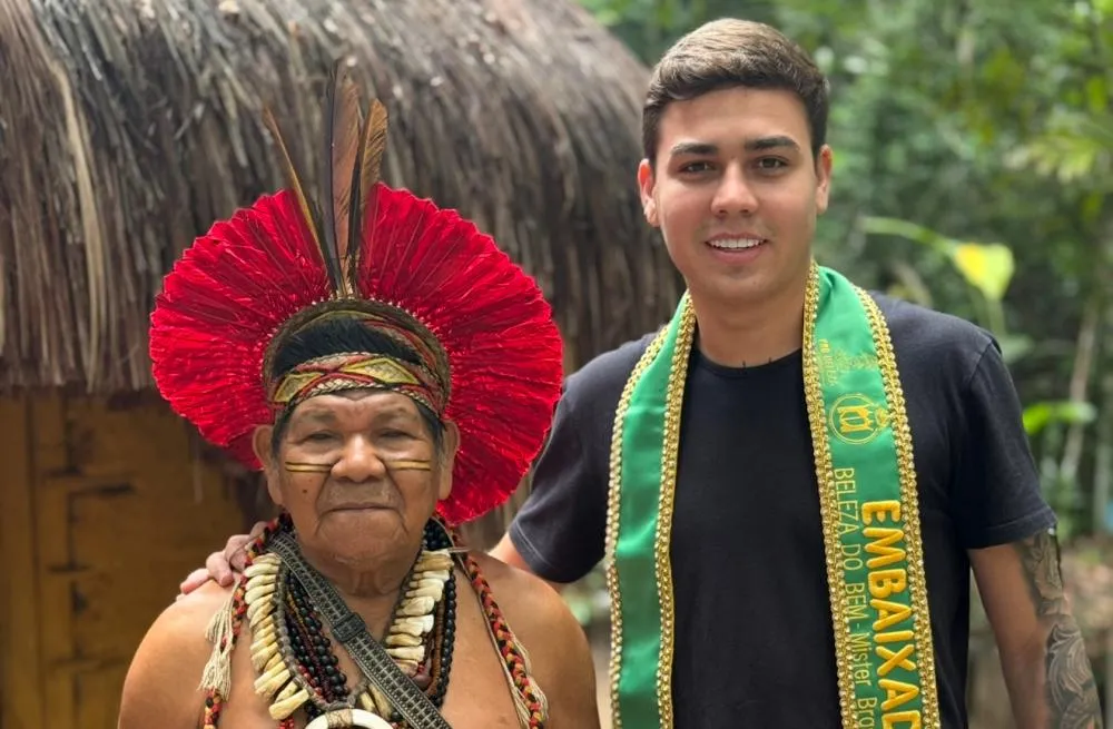 Mister Brasil Wilker Manoel Soares visita tribo Pataxó e se encanta com a cultura indígena na Bahia