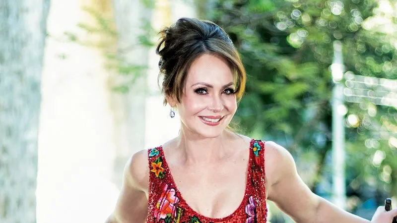  Será que vem aí? Intérprete de Paola Bracho, Gaby Spanic é dada como certa em A Fazenda 17