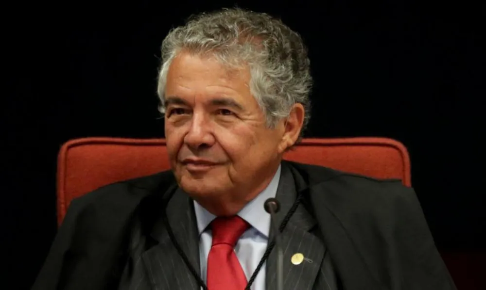 Ex-presidente do STF afirma que a história cobrará os atos de Moraes: “Eu não queria estar na pele dele”