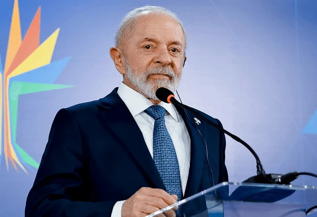Reclamou de barriga cheia? Lula diz que salário de R$ 46 mil “não é muito” 