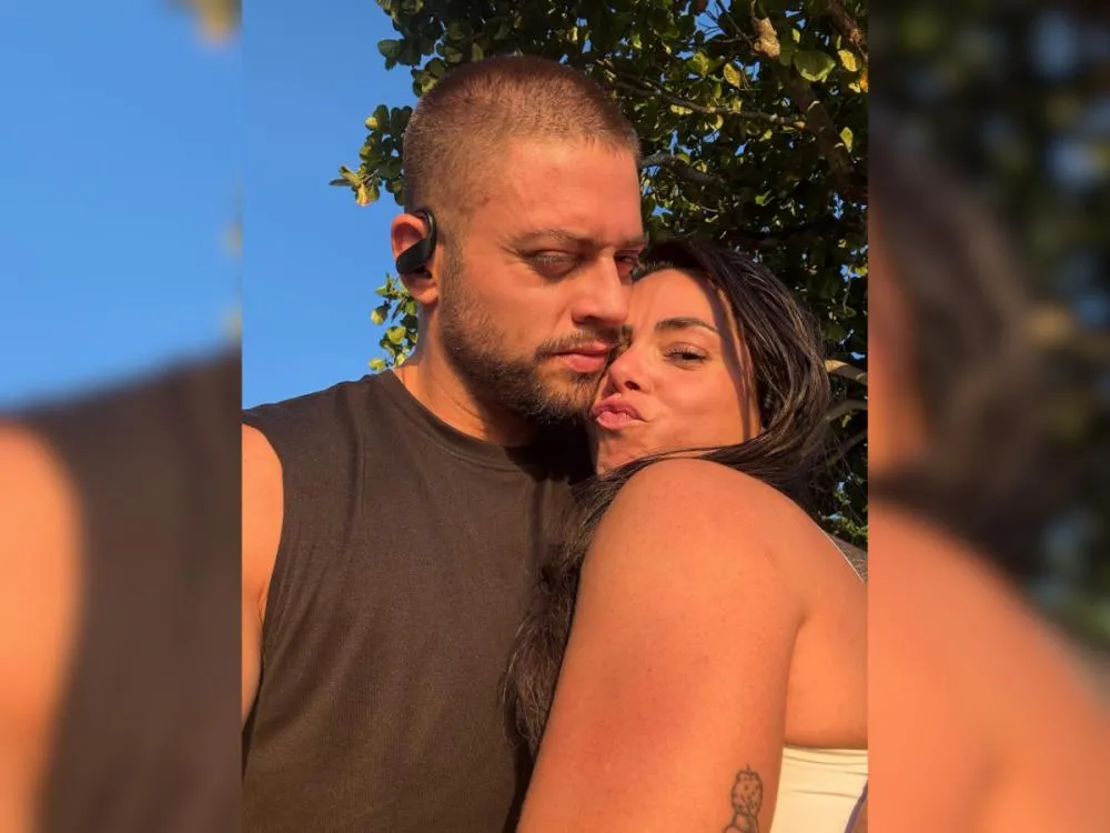 Ex-marido de Preta Gil publica foto com nova namorada e ironiza críticas nas redes