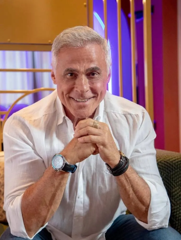 Oscar Magrini critica politicamente correto na teledramaturgia: “Hoje o Rei do Gado teria um caso gay”