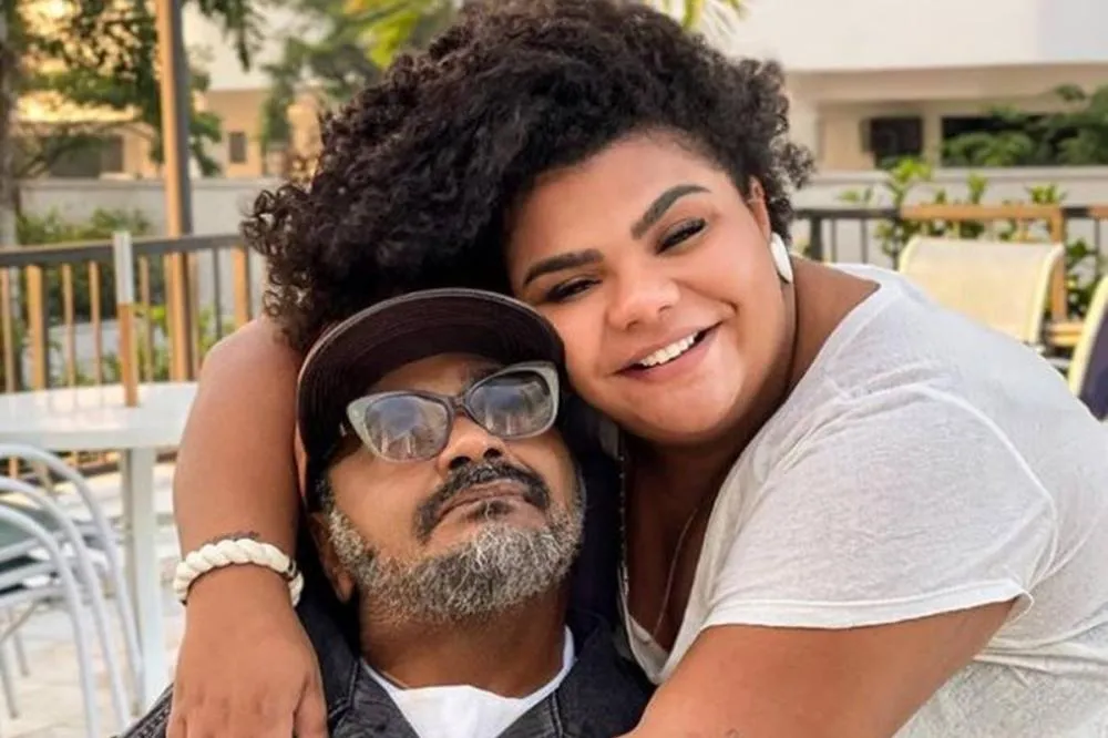 Flora Cruz desabafa após a morte do pai “Tô perdida, sem chão”