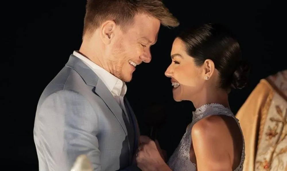 Após renovação dos votos de casamento, Michel Teló faz declaração amorosa a Thais Fersoza; confira