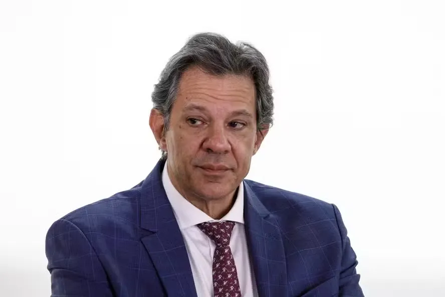 Haddad avisa ao PT que não será candidato em 2026