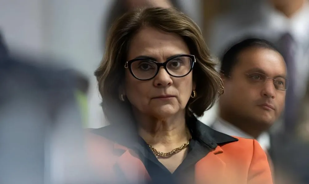 Senadora Damares Alves anuncia diagnóstico de câncer