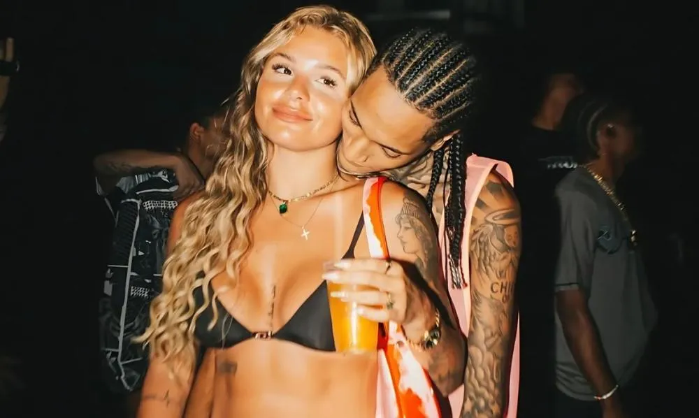 Noiva de Oruam se emociona após visita na cadeia e afirma que rapper “está bem na medida do possível”