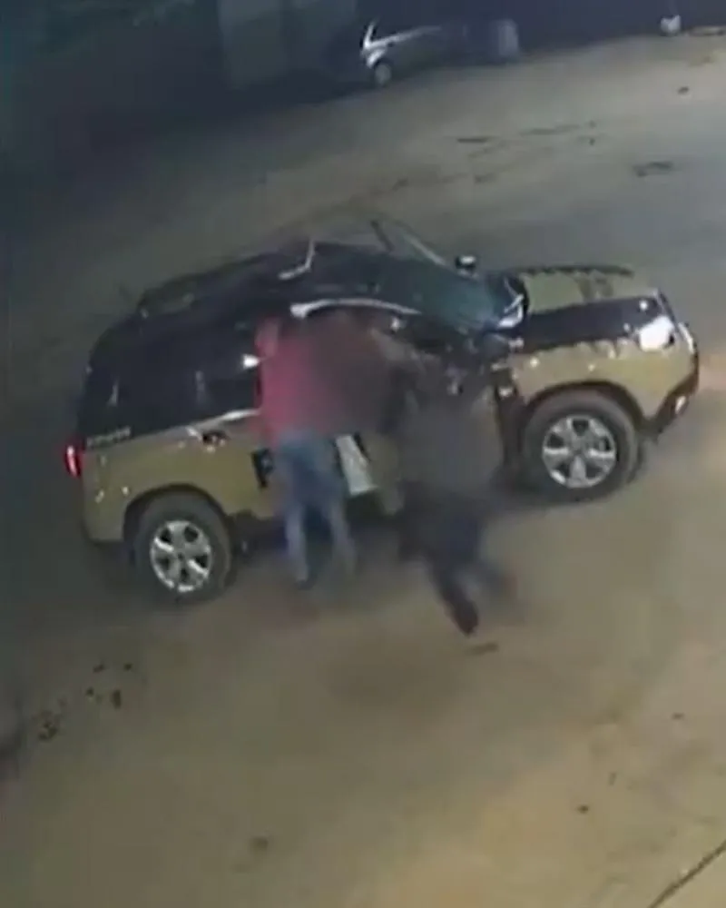 Vítima de sequestro salta do carro e pede socorro à polícia em Minas Gerais