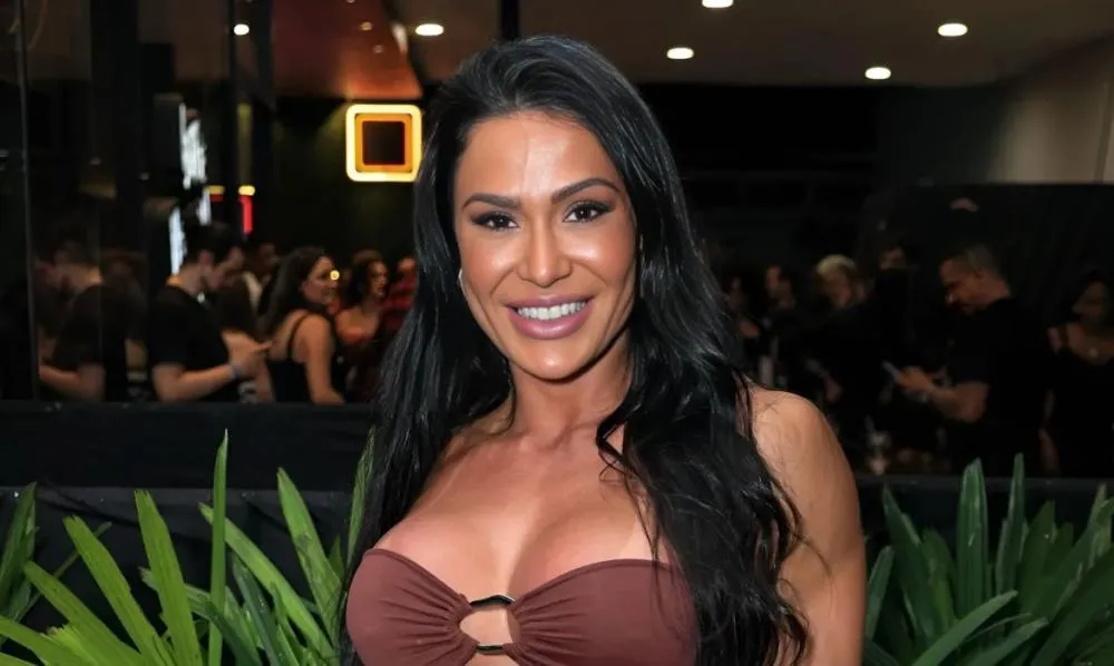 Novo casal? Gracyanne Barbosa revela affair com ator mas explica por que romance não deu certo