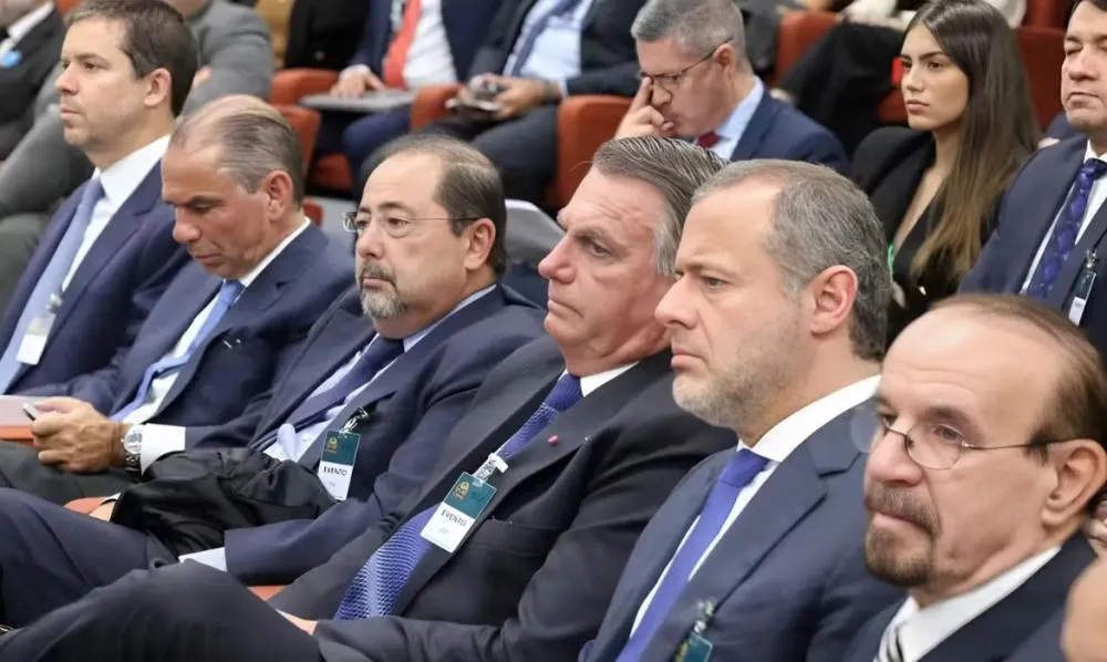 Defesa de Bolsonaro alega que “não há uma única prova” sobre tentativa de golpe em 8 de janeiro
