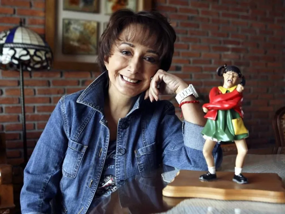 Maria Antonieta de las Nieves, a Chiquinha de Chaves, sofre queda em teatro e é internada