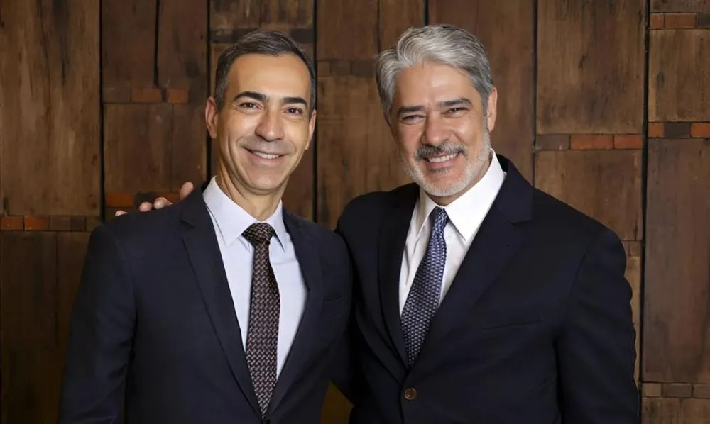 Saiba os novos cachês de William Bonner e César Tralli após mudanças na Globo