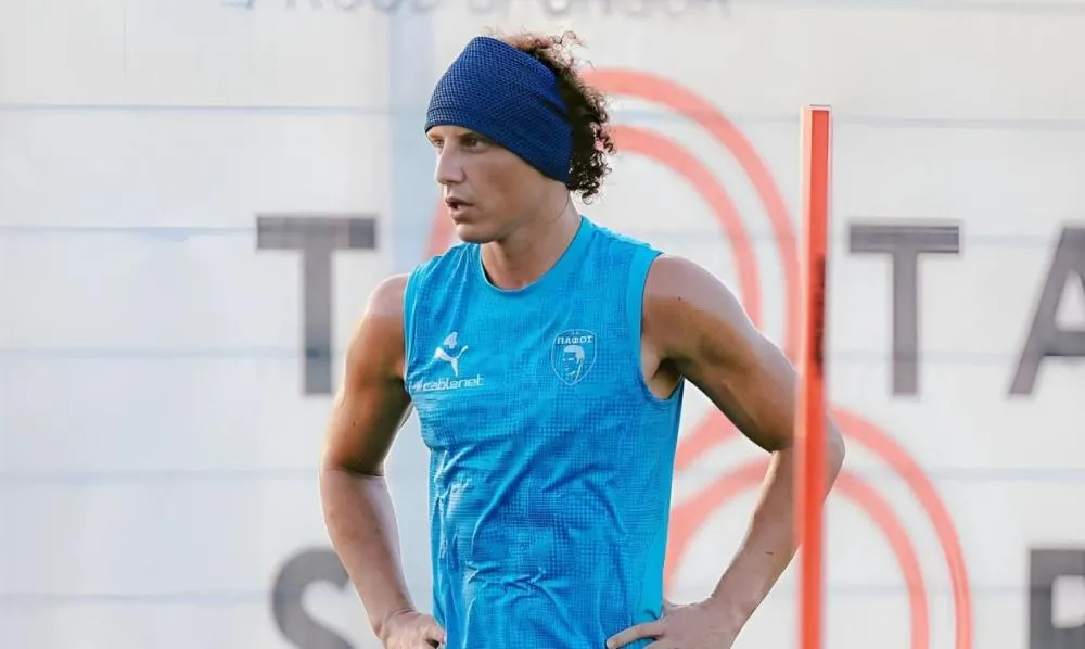 Ex-amante acusa David Luiz ao entregar celular para perícia no Ceará