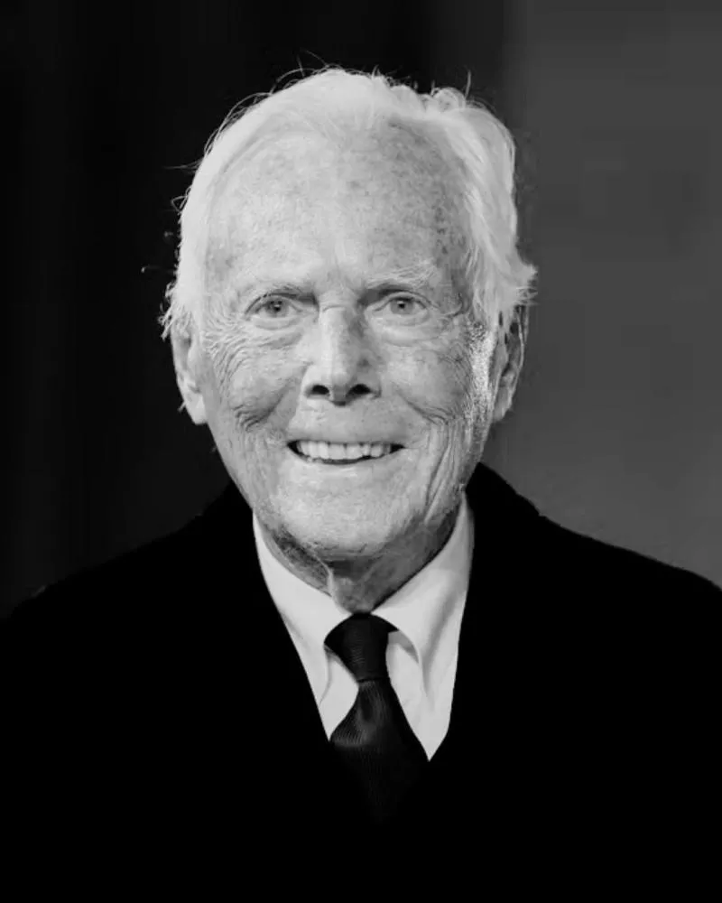 Morre o estilista italiano Giorgio Armani, ícone da moda, aos 91 anos