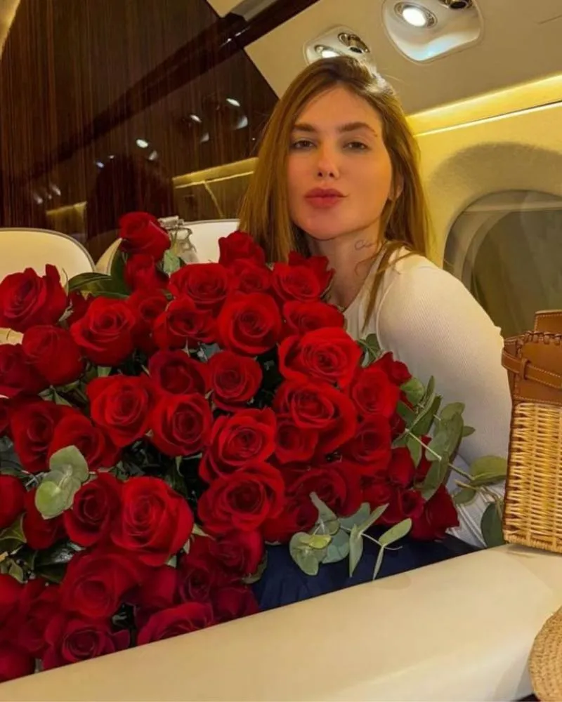 Após viagem e passeio de iate, Virginia Fonseca recebe buquê de flores; saiba quem enviou