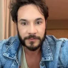 Eliezer se revolta após fake news sobre morte de seu filho com Vih Tube: ‘Perversidade’