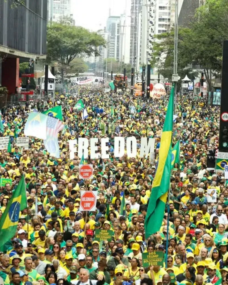Manifestação com apoiadores de Bolsonaro na Paulista reuniu 42,2 mil pessoas, segundo a USP
