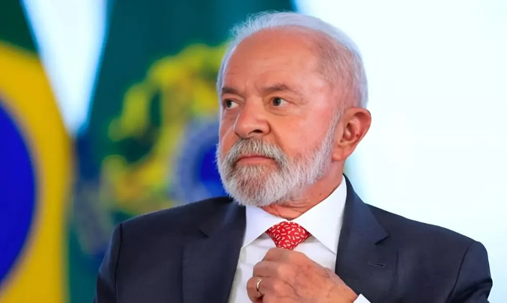 Indireta para os EUA? Lula afirma que países do Brics são 'vítimas' de práticas ilegais e chantagem tarifária