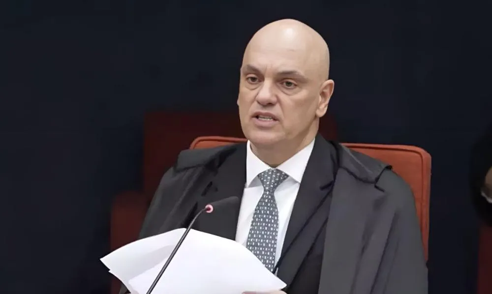 “Juiz não pode ser samambaia”: Moraes defende que perguntas nos interrogatórios é um dever após defesa criticar questionamentos