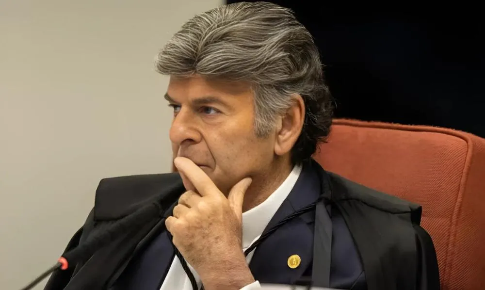 Fux afirma que julgamento de Bolsonaro na 1º Turma silencia vozes de ministros da Corte