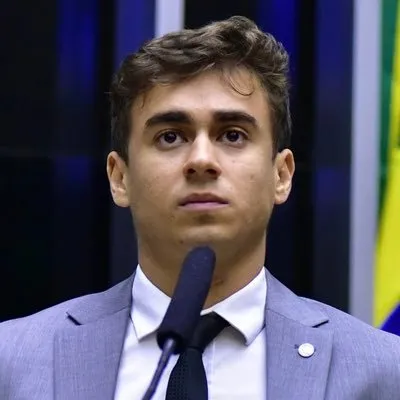 Nikolas Ferreira critica condenação de Bolsonaro e chama decisão de ‘óbvia’