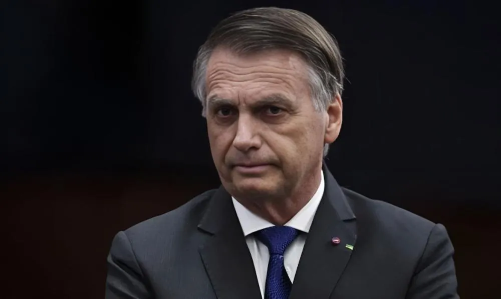 Bolsonaro é submetido à biópsia em Brasília sob suspeita de câncer 