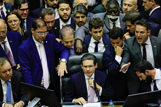 Câmara aprova urgência para projeto de anistia: o que vem pela frente?