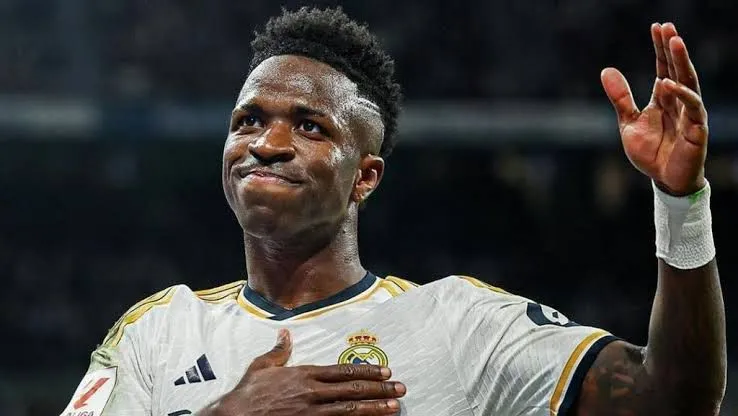 Em meio a acusações de boicote e racismo, Vini Jr não vence o prêmio de ‘Melhor jogador do mundo’; espanhol Rodri levou o prêmiação