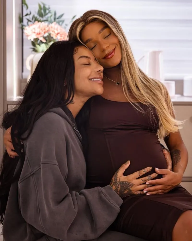 Esposa de Ludmilla revela desejo de ter mais filhos: “Amei gerar”