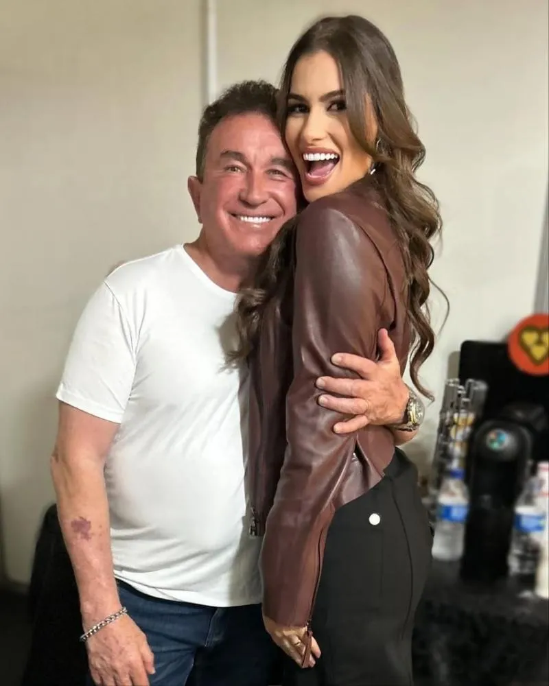 50 anos mais nova que o cantor, esposa de Amado Batista exalta o marido: “Outros homens se tornaram invisíveis”