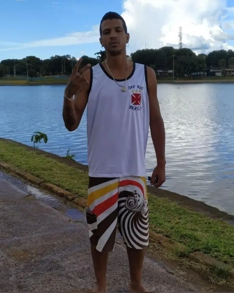 Torcedor do Vasco morre após ser esfaqueado por flamenguistas em ônibus no DF