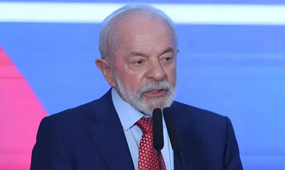 Lula tenta aproximação com Trump mas não arrisca ir de 'peito aberto' para reunião, segundo especialista