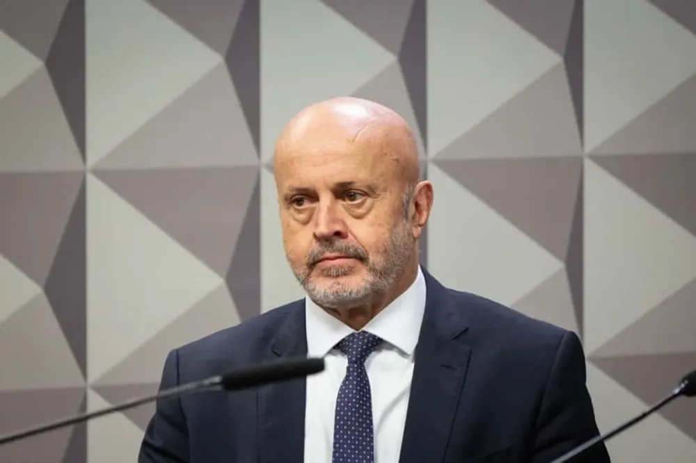“Careca do INSS” nega roubo de aposentados e diz que fortuna é fruto de “trabalho honesto”