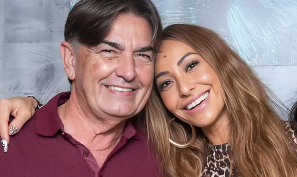 Sabrina Sato abre o jogo e esclarece diagnóstico de câncer do pai: “Tratamento difícil”