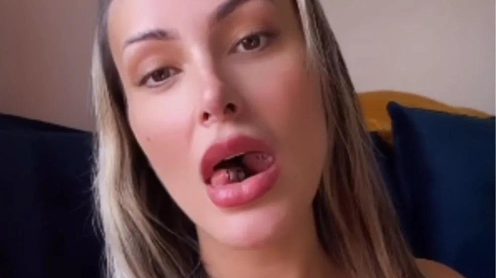 Andressa Urach surpreende ao furar piercings inusitados: “Acho que sou a primeira a fazer”