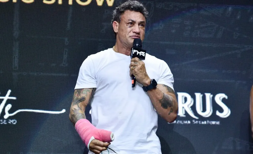 Popó anuncia aposentadoria definitiva e se diz humilhado