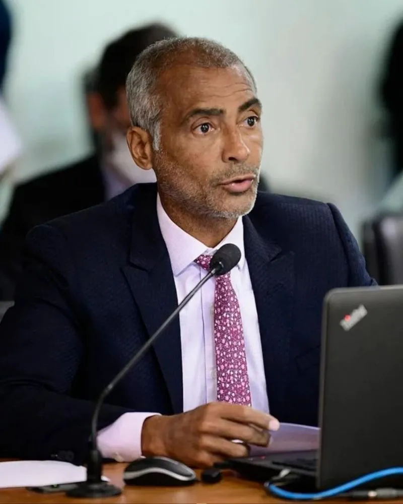 STJ suspende leilão de mansão, lancha e carros de Romário avaliados em mais de R$ 10 milhões