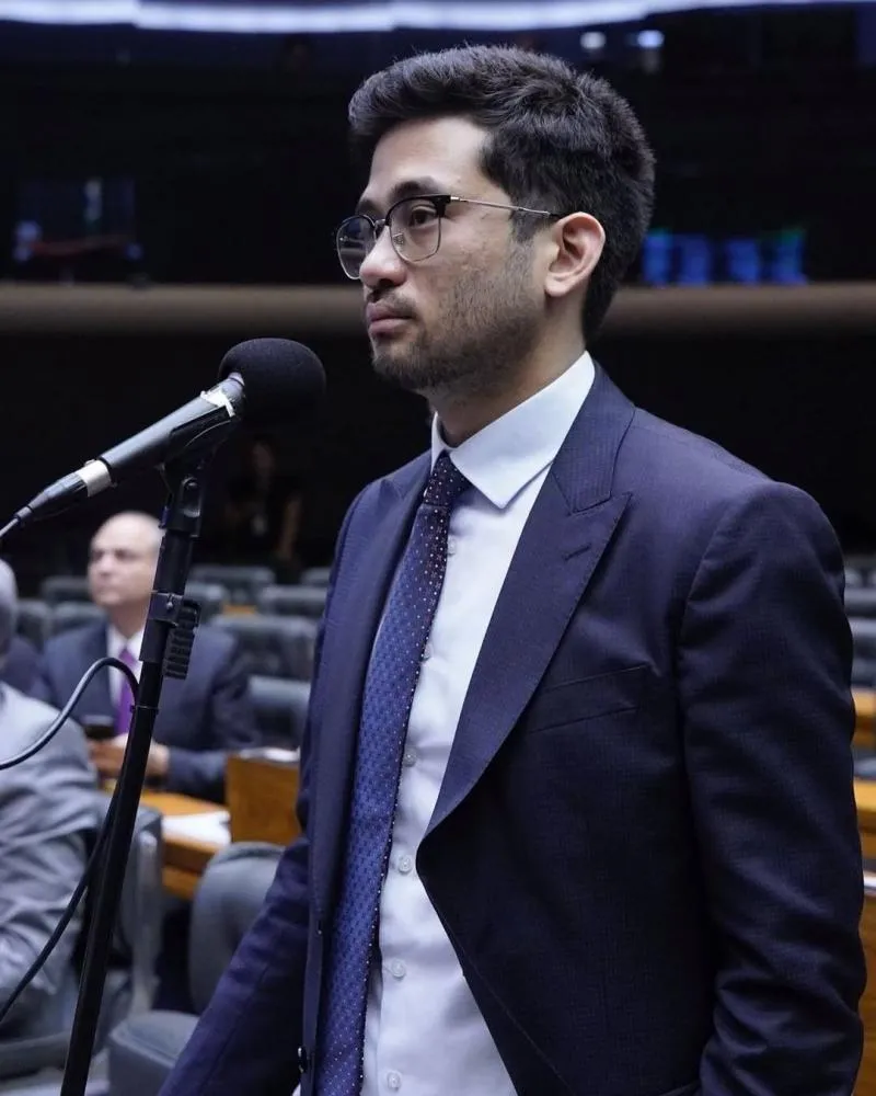 Farra do INSS: Kim Kataguiri pede convocação e quebra do sigilo bancário de médica que comprou Porsche